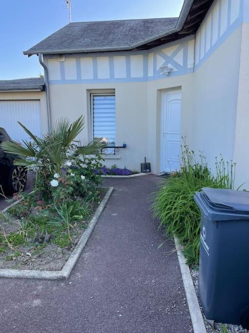 Maison De Vacances Familiale Ouistreham Exterior foto